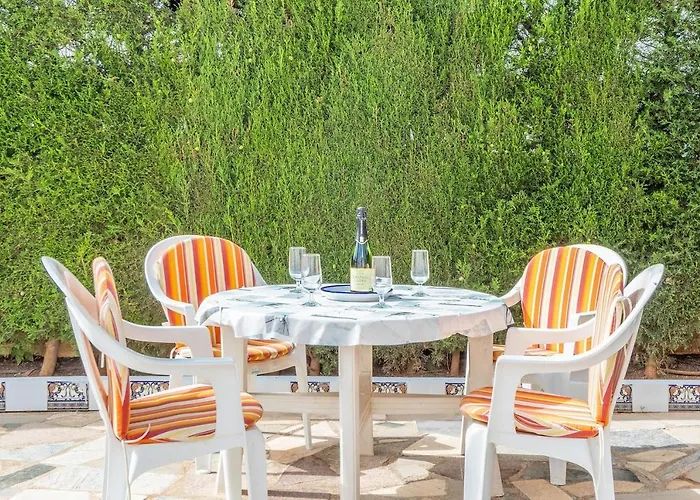 Dom wakacyjny Spacious Family With Airco, Private 5x10m Pool, Sandy 300m, Free Wifi